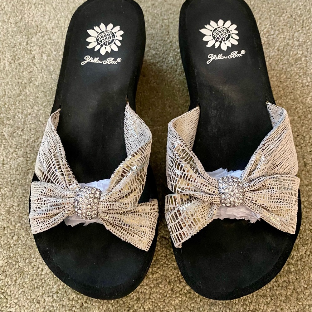 Yellow Box Women's Silver/Black Sandals with Bow Detail